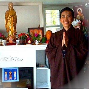 Meet your Posher, Queenie